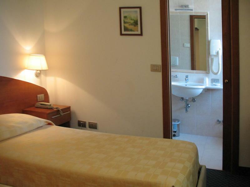 Hotel Vittoria San Giórgio di Nogaro Exteriör bild